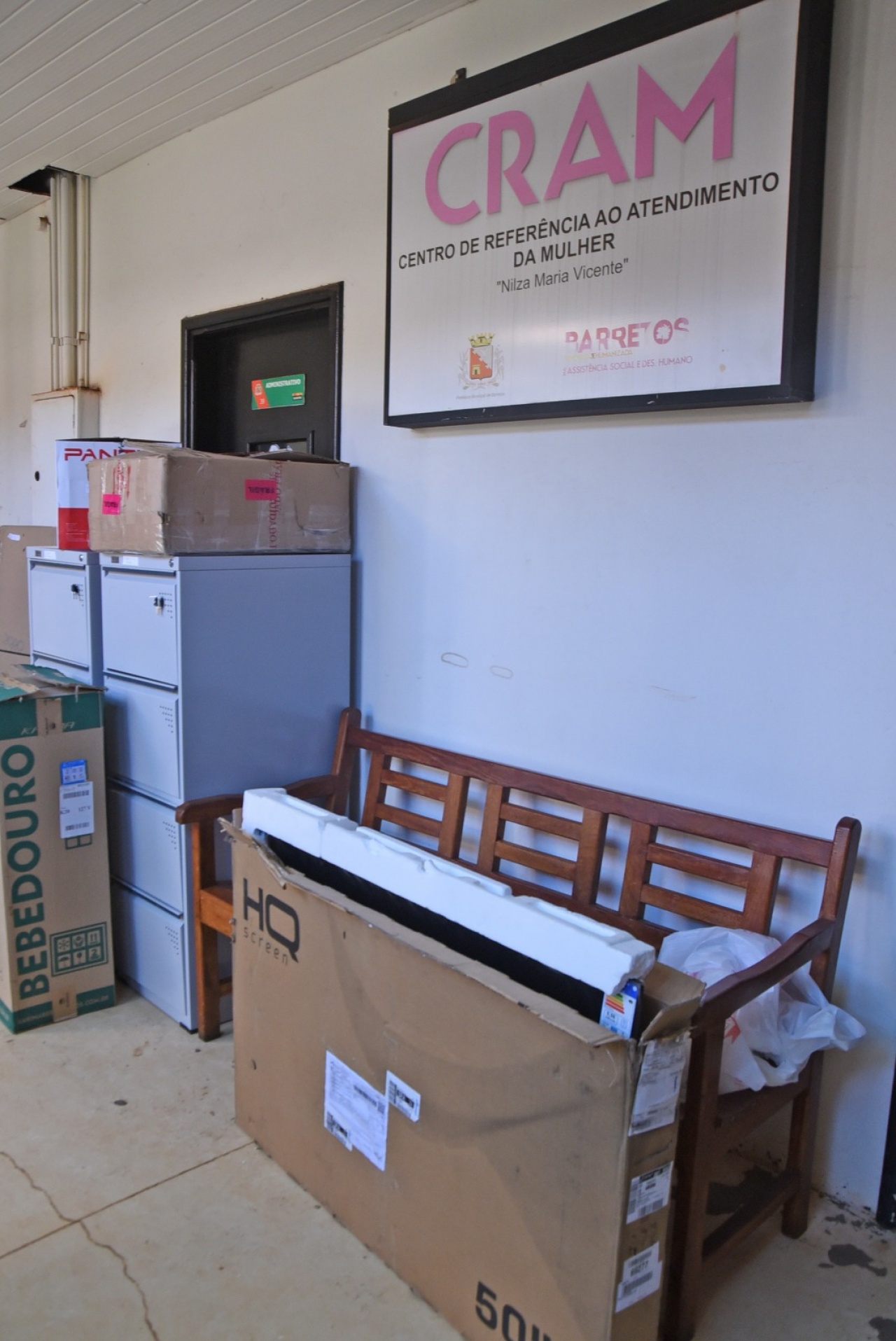 Read more about the article Prefeito entrega novos equipamentos para o Centro de Referência em Atendimento à Mulher